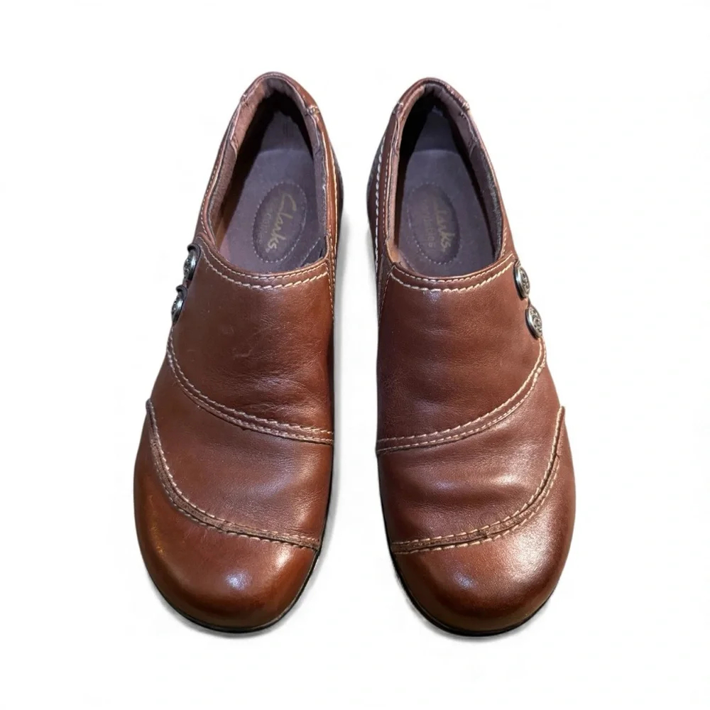 CLARKS Brown Leather Women’s Slip-On Shoes - US Size 8 M - EUC